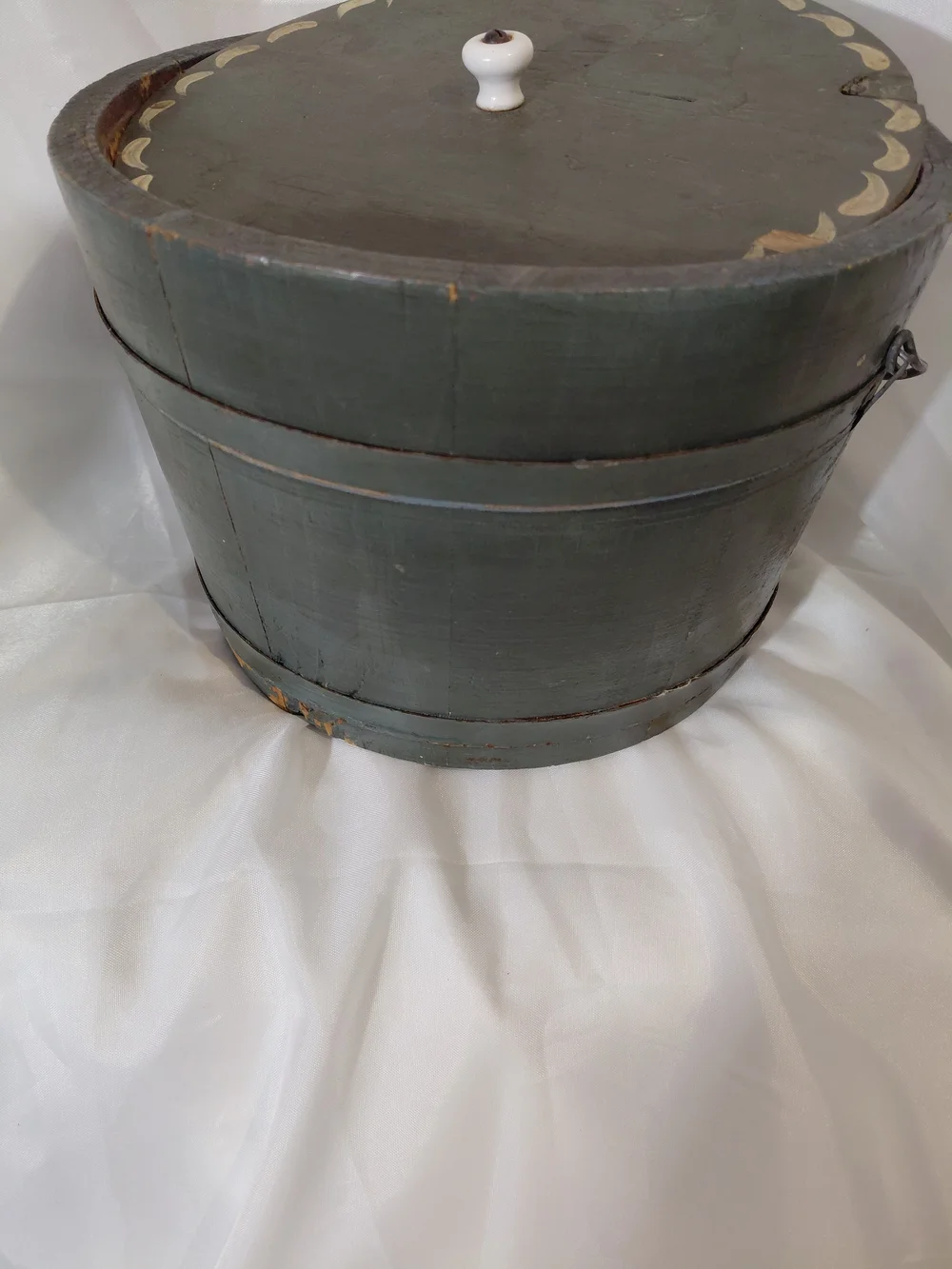 Source Unknown Painted Daisy Wooden Box - Green with White